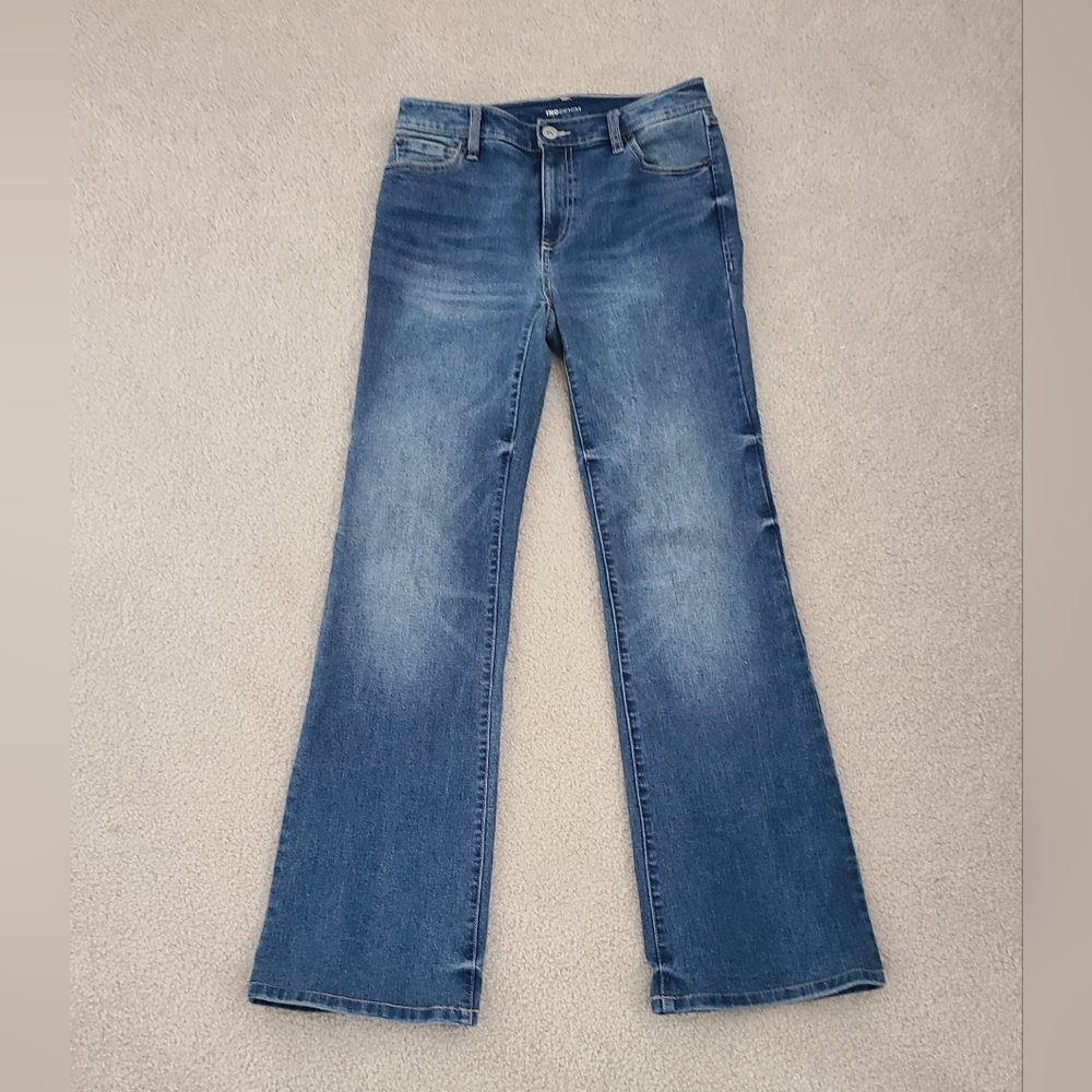INC Denim women's high-rise medium wash bootcut jeans. Size 4/27